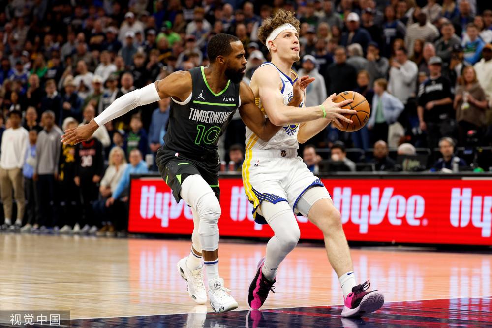 效力于德甲 效力于德甲