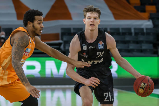 进攻的协调 进攻的协调